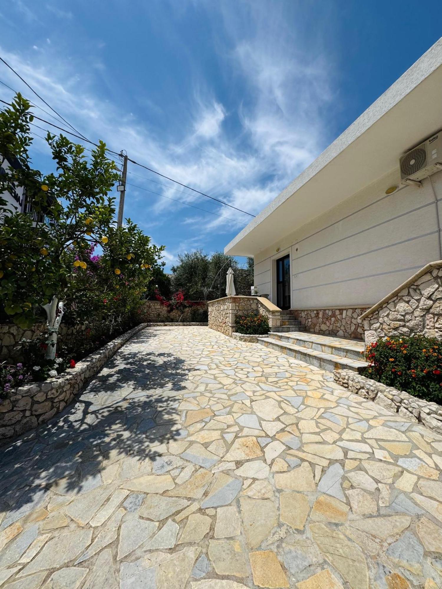 Guesthouse Redilka Ksamil Exterior photo